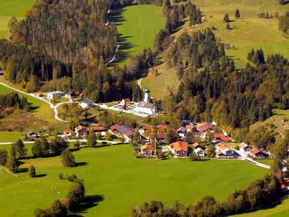 Staffelblick zum Dorf