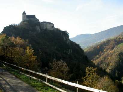 Burg in S�dtirol